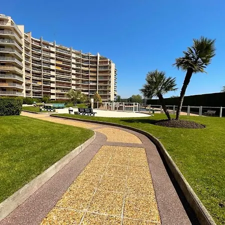 Appartement Nice Spacious Studio In Mandelieu-La-Napoule Mandelieu